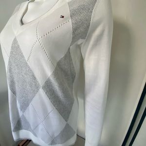 Lightweight Tommy Hilfiger V-Neck Sweater